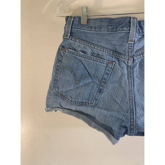 LEVI’S Women’s 501 Button Fly Cut Off Jean Shorts / Size: W27 - Picture 8 of 9